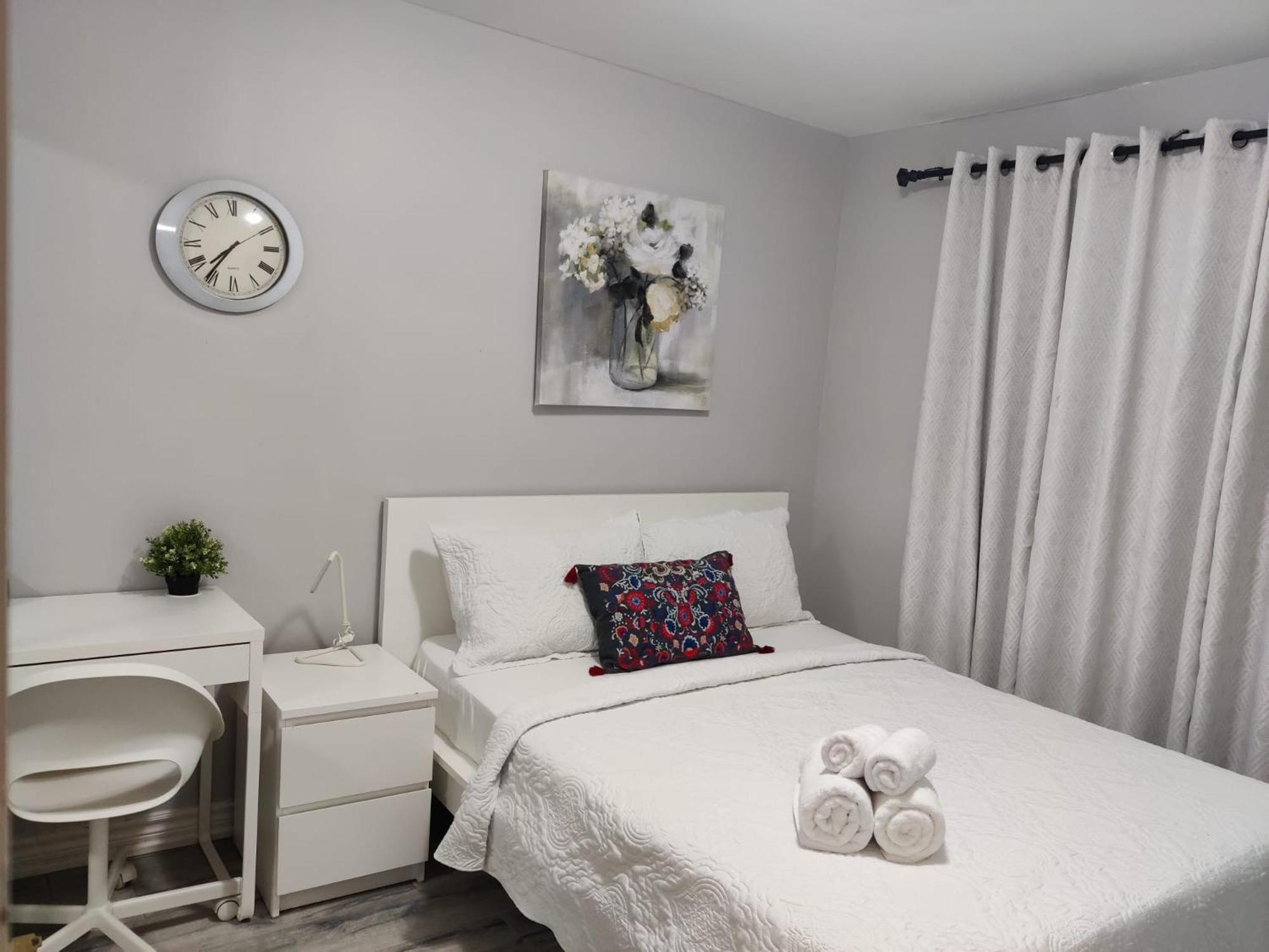 Spacious Mbr Near Kennedy Subway & Go Toronto Exterior photo