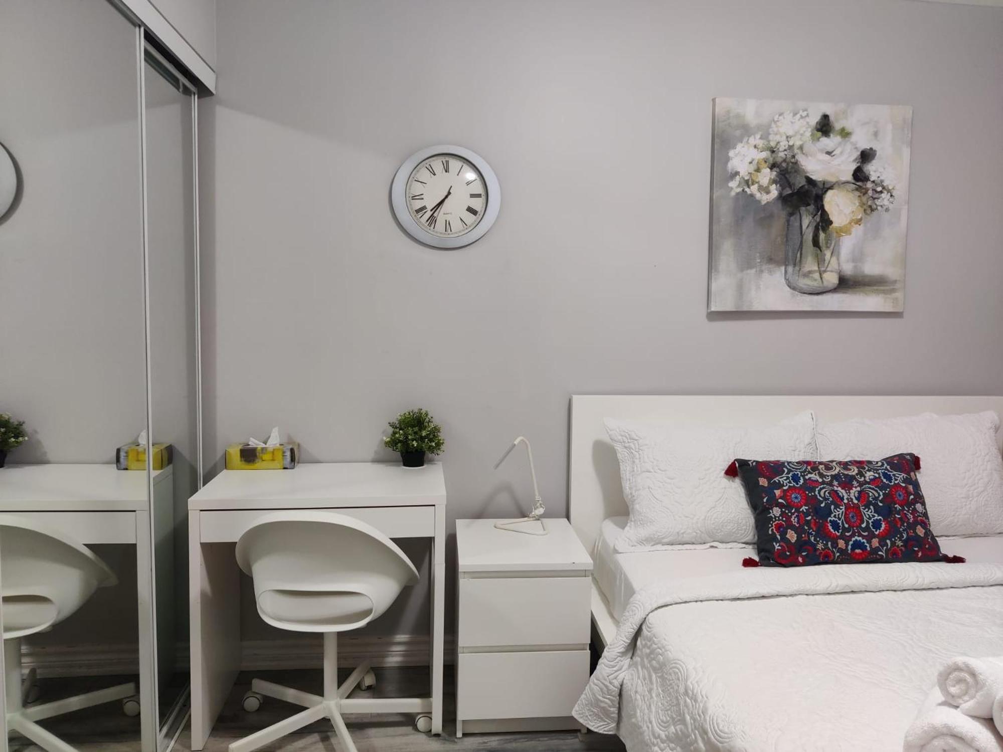 Spacious Mbr Near Kennedy Subway & Go Toronto Exterior photo